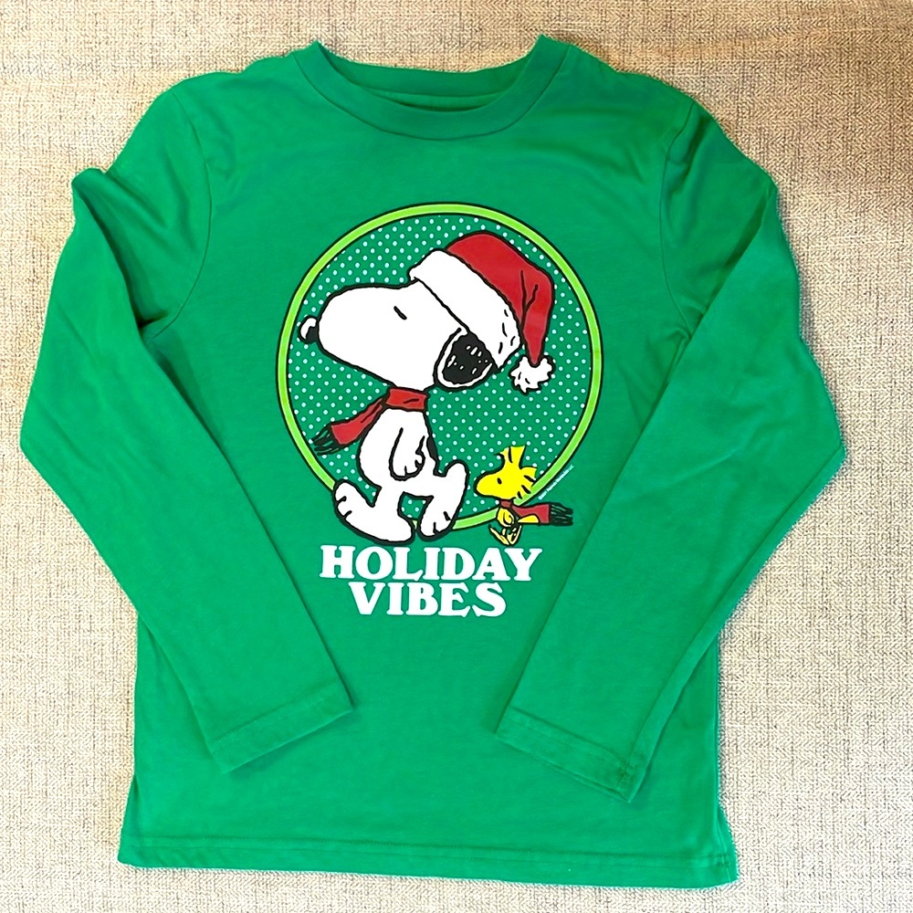 Snoopy & Woodstock long sleeve shirt, Holiday Vibes, Christmas, boys size Medium